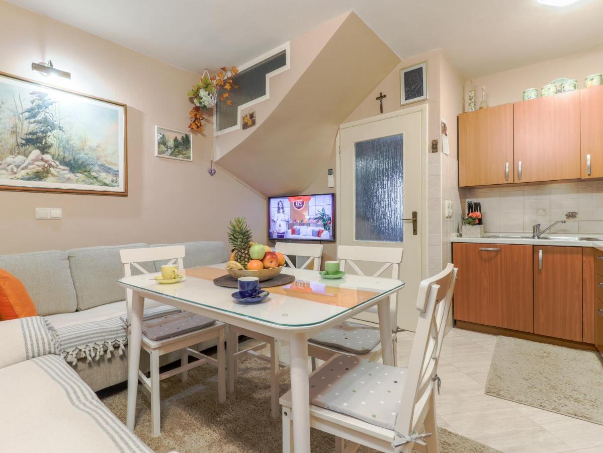 City Center 3 Bedroom Apartment Врсар Экстерьер фото